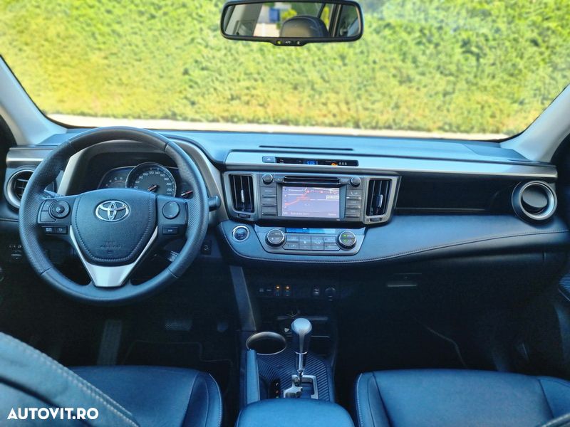 Toyota RAV4 2.2 D-4CAT 4WD Aut Executive - 8