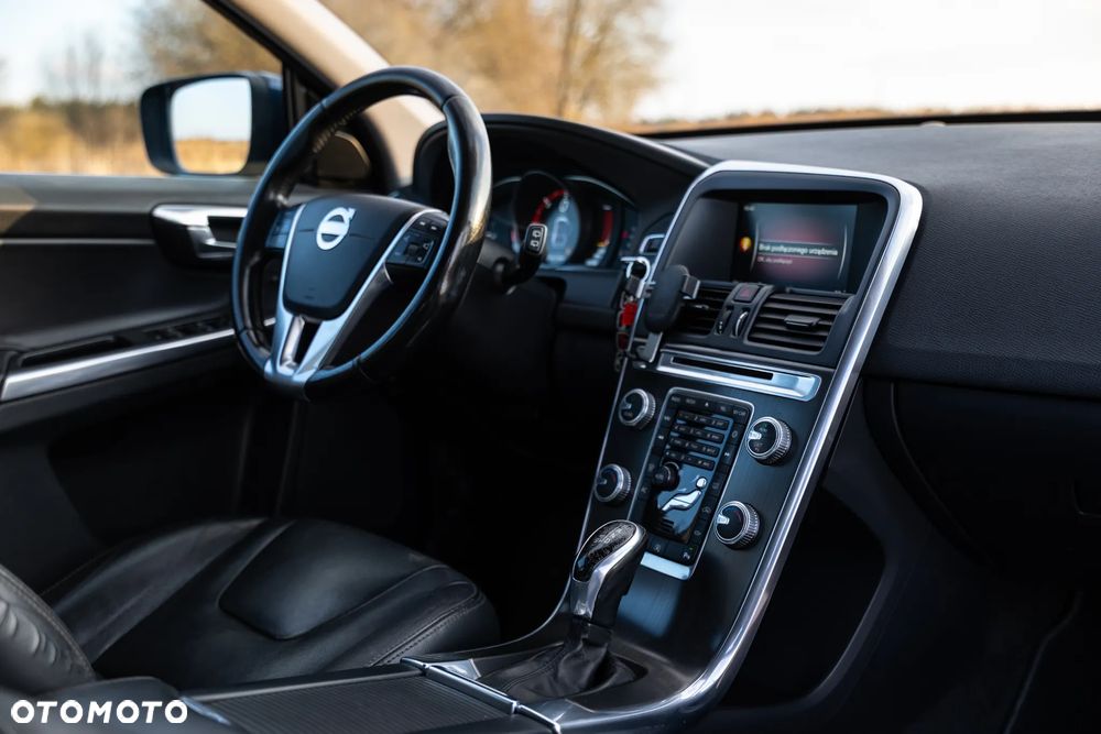 Volvo XC 60 D4 Drive-E Momentum - 21