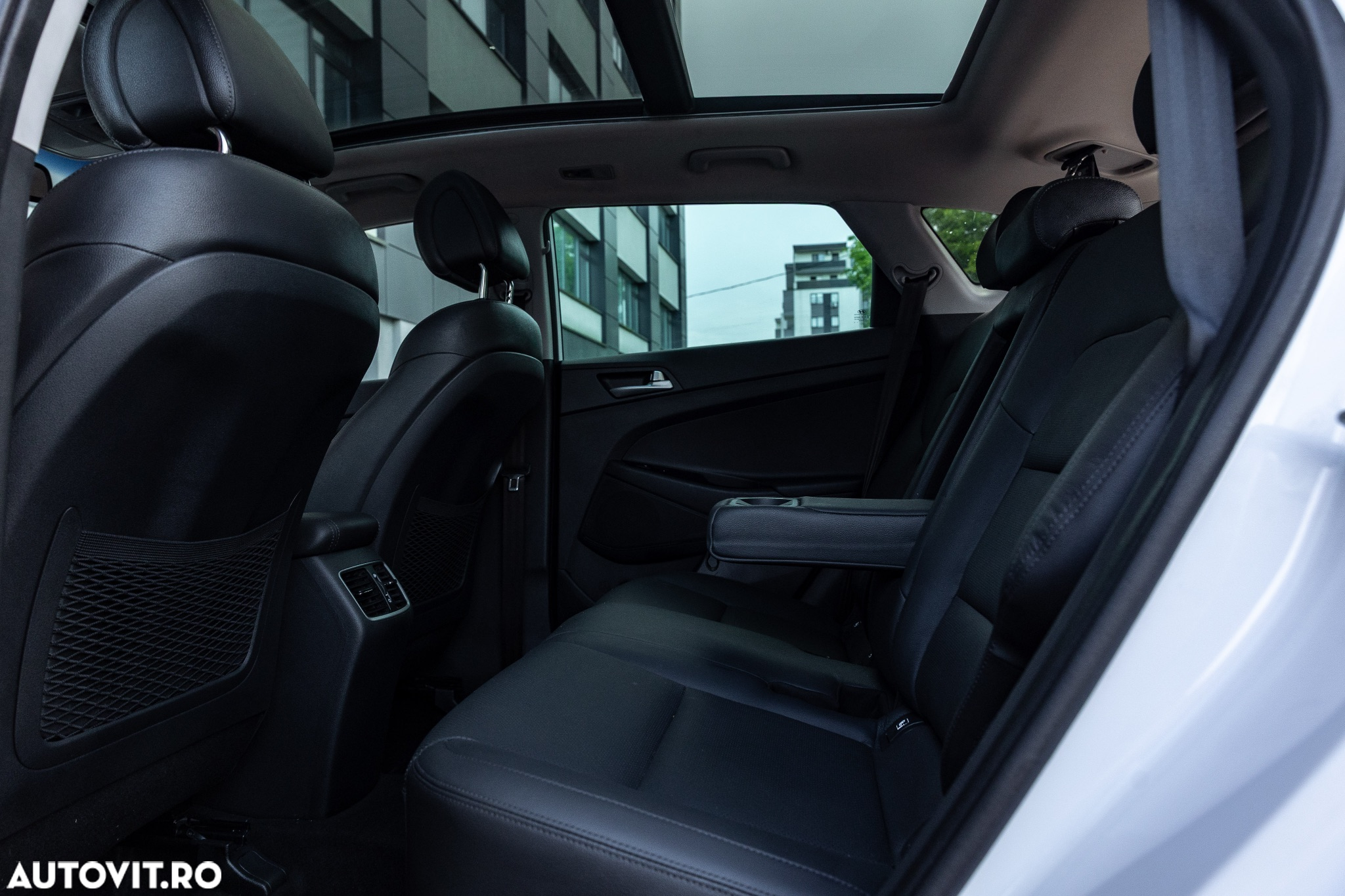 Hyundai Tucson 2.0 CRDI 4WD 6AT Luxury Pack+ - 34