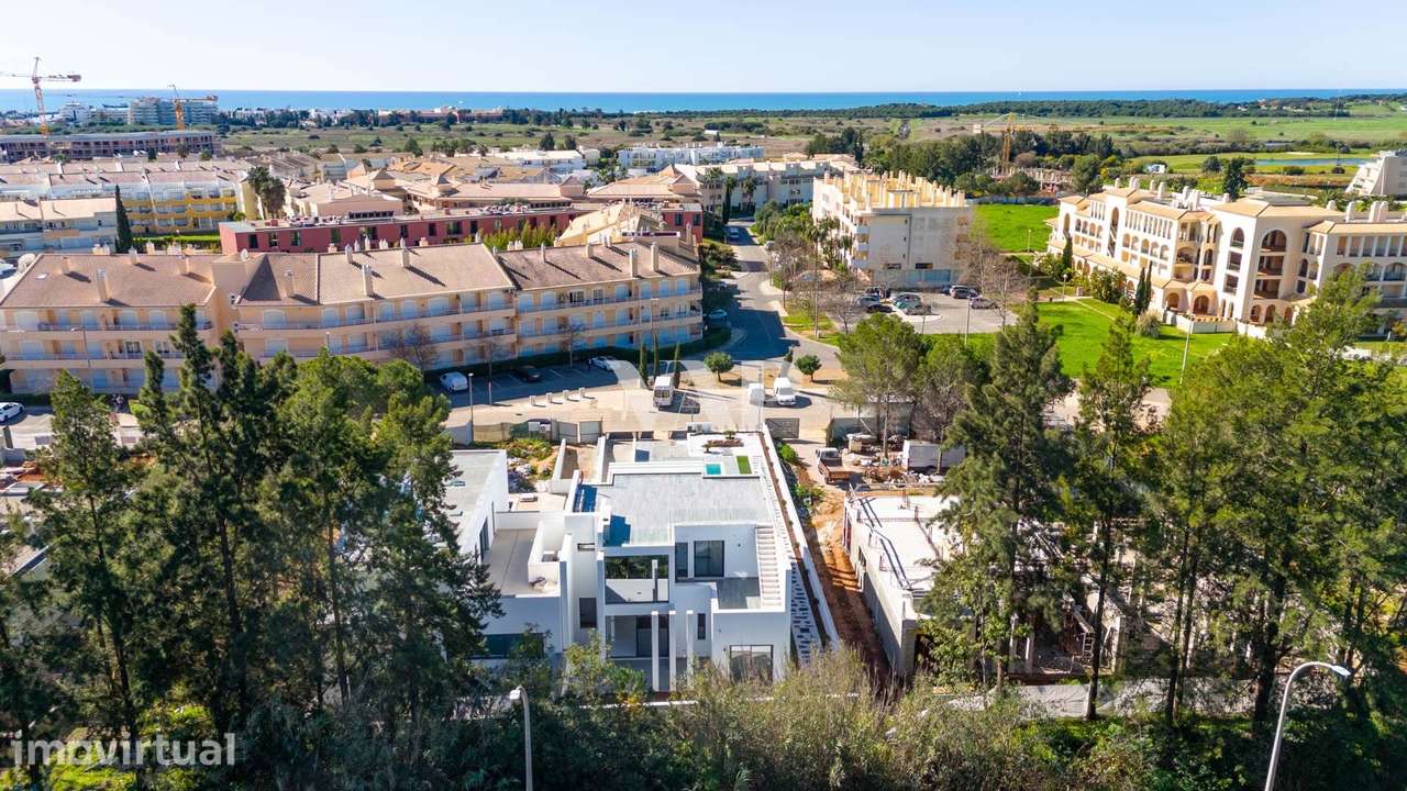 Moradia contemporânea 3 quartos com piscina privativa, Vilamoura - Grande imagem: 2/48