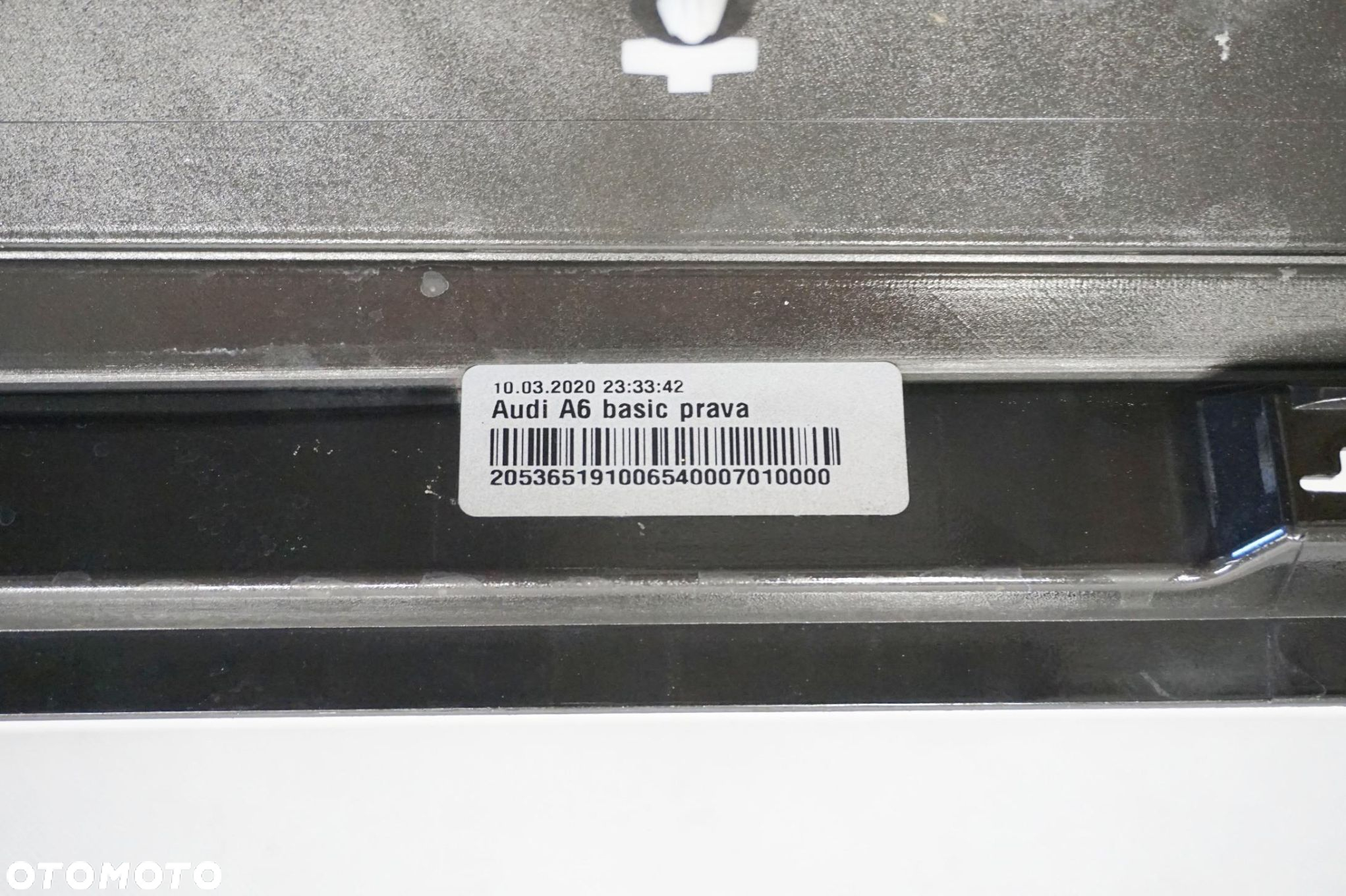 LISTWA PROGOWA PRAWA AUDI A6 C8 4K - 9