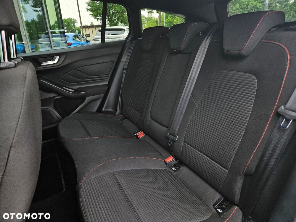 Ford Focus 1.0 EcoBoost mHEV ST-Line X - 27