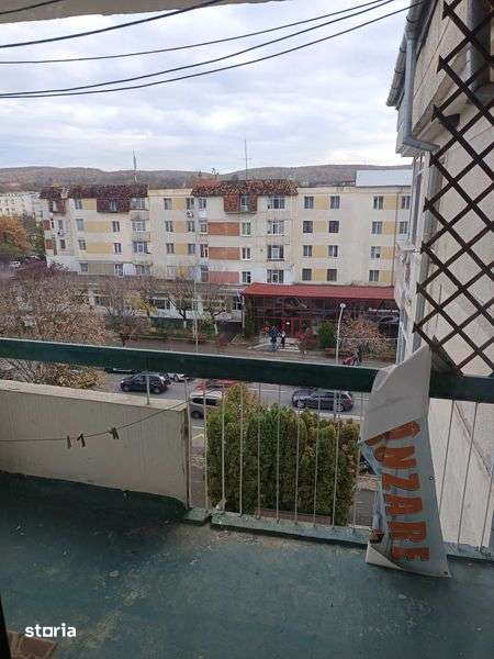 Vand apartament 3 camere decomandat - Imagine principală: 4/6