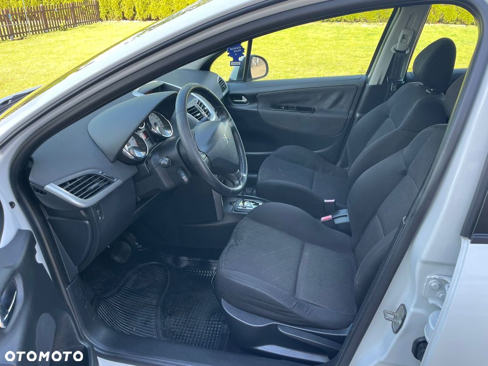 Peugeot 207 120 VTi Automatik Premium - 24