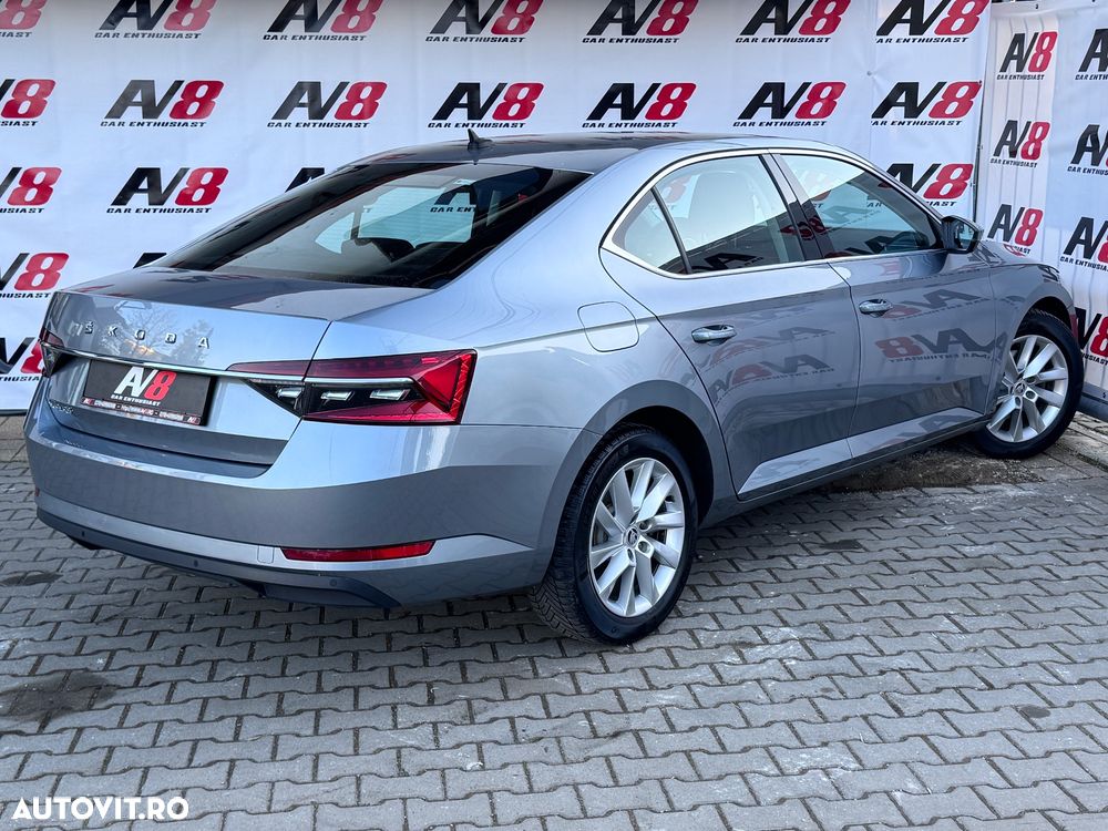 Skoda Superb 2.0 TDI DSG Style - 4