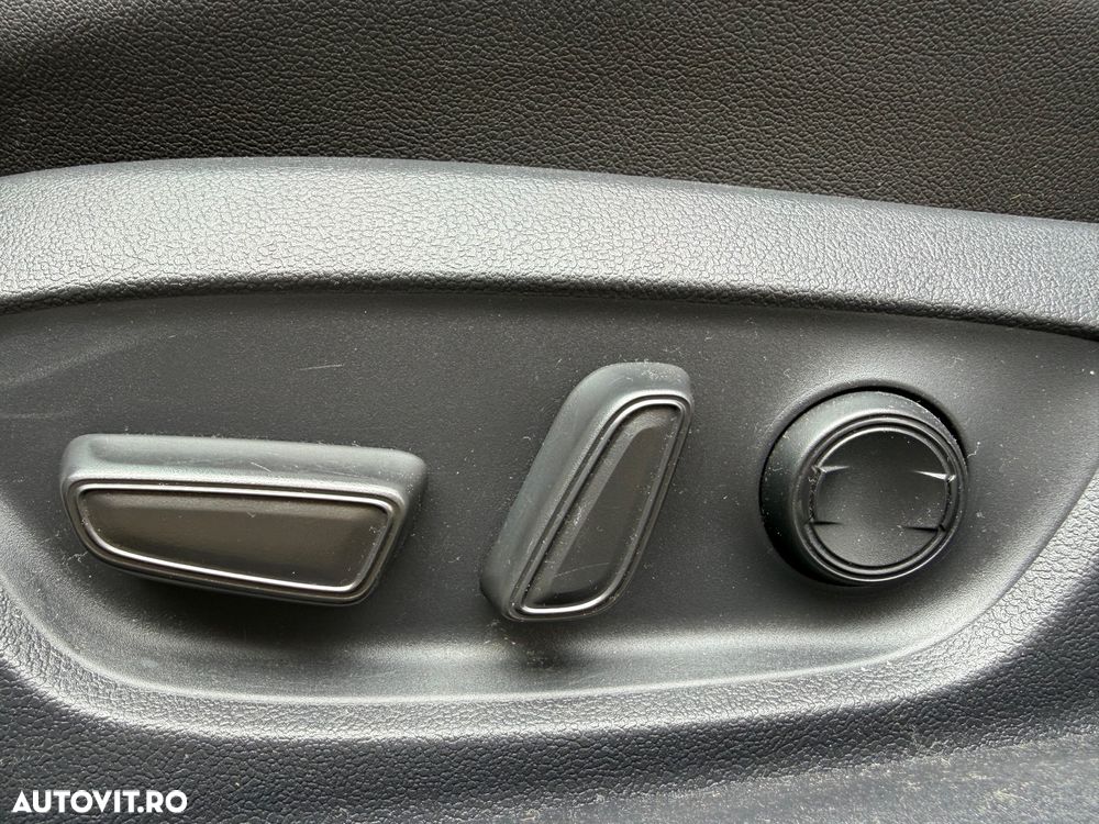 Toyota Camry Executive - 7