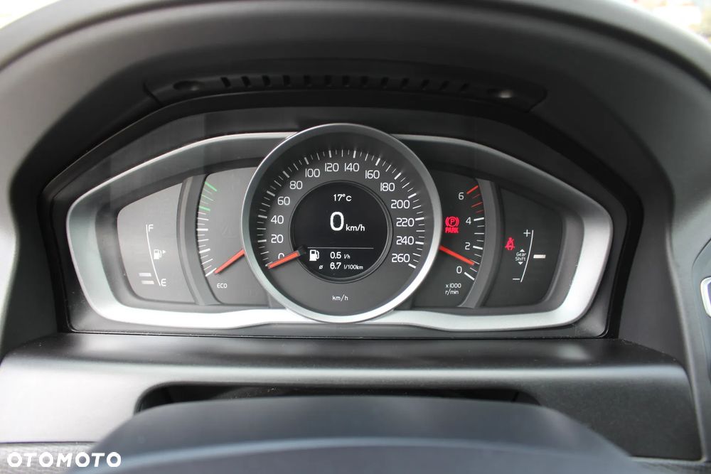 Volvo XC 60 D3 Momentum - 21