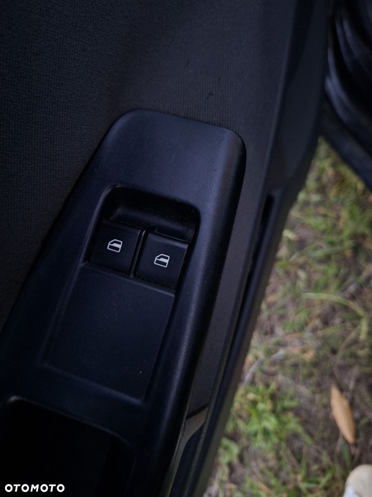 Volkswagen Polo - 10