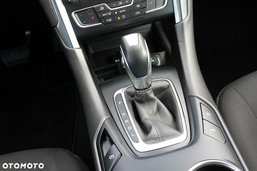 Ford Mondeo 2.0 Hybrid Trend - 19