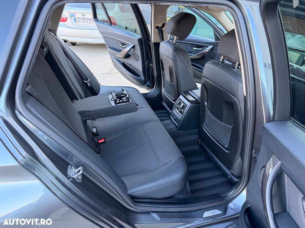 BMW Seria 3 320d Sport-Aut. Blue Performance Luxury Line - 26