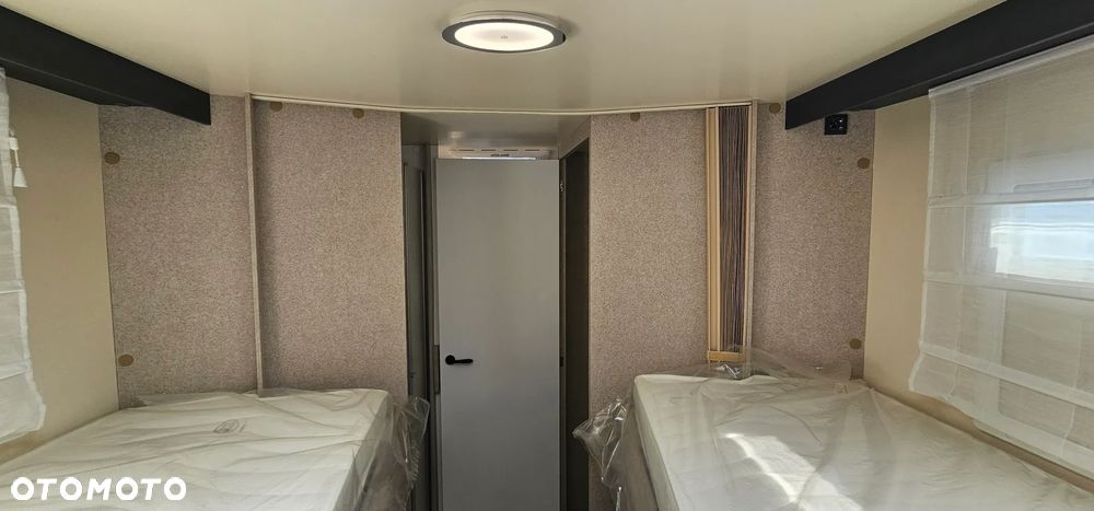 McLOUIS MC4 373 - Kamper - 25