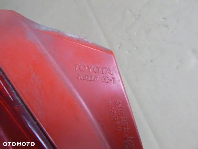 LAMPA LEWY TYŁ LEWA TYLNA TOYOTA YARIS II 5D 05-09 - 17