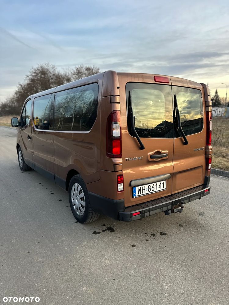 Renault Trafic Grand SpaceClass 2.0 dCi - 4