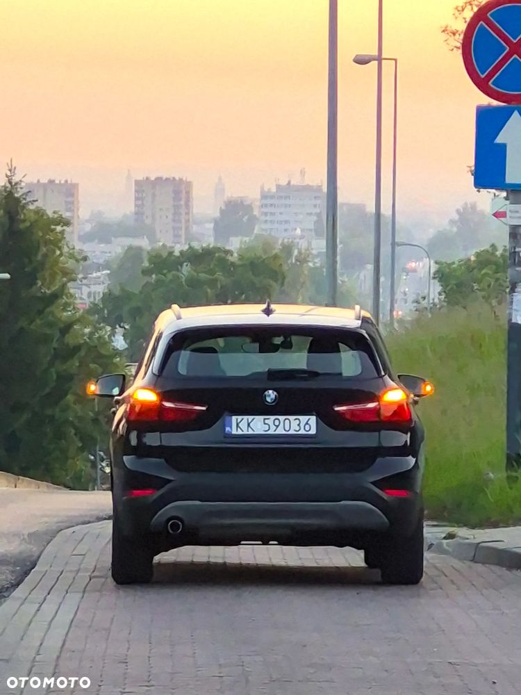 BMW X1 sDrive16d - 10