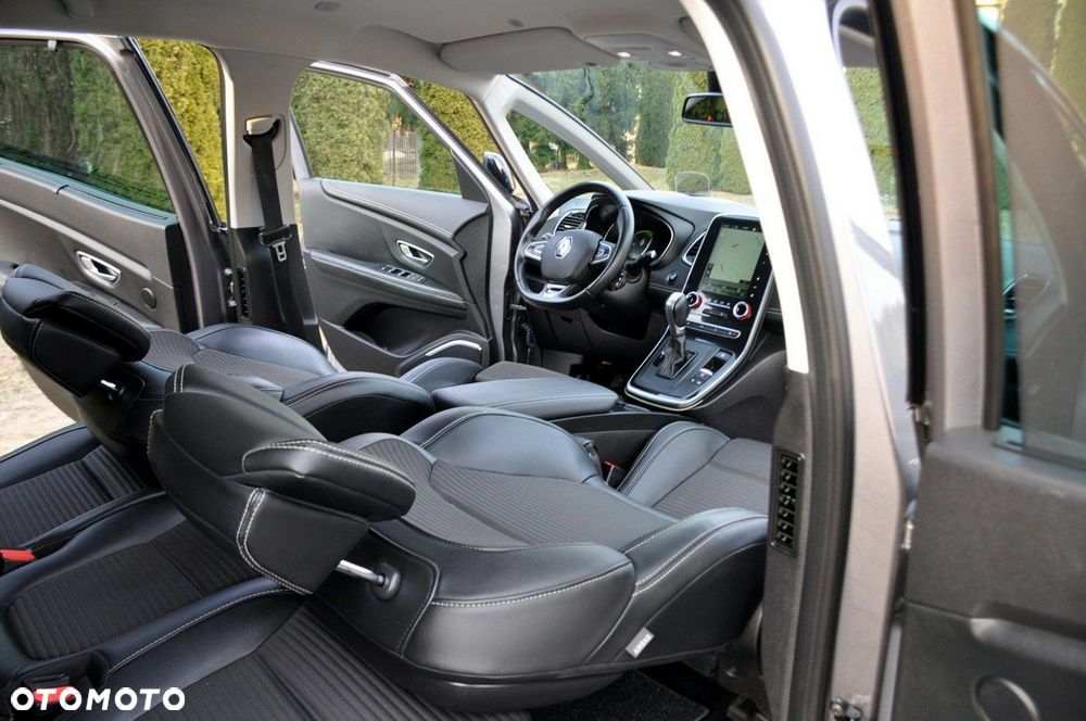 Renault Grand Scenic - 25