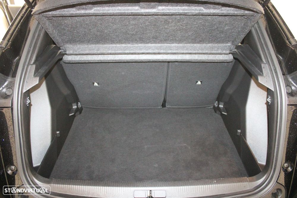 Peugeot 2008 1.5 BlueHDi Active EAT8 - 29