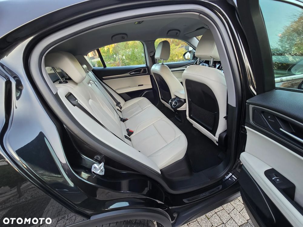 Alfa Romeo Stelvio 2.0 Turbo Super Q4 - 12