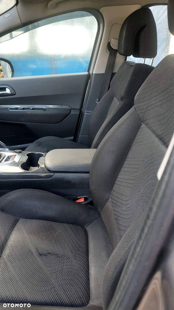 Peugeot 3008 1.6 HDi Premium - 7