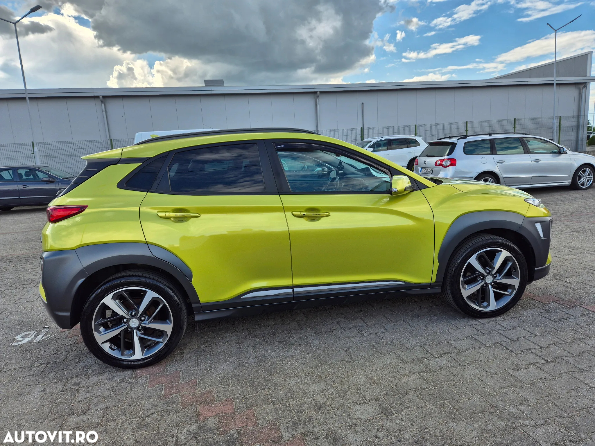 Hyundai KONA 1.6 CRDi 4WD 7DCT Luxury - 13