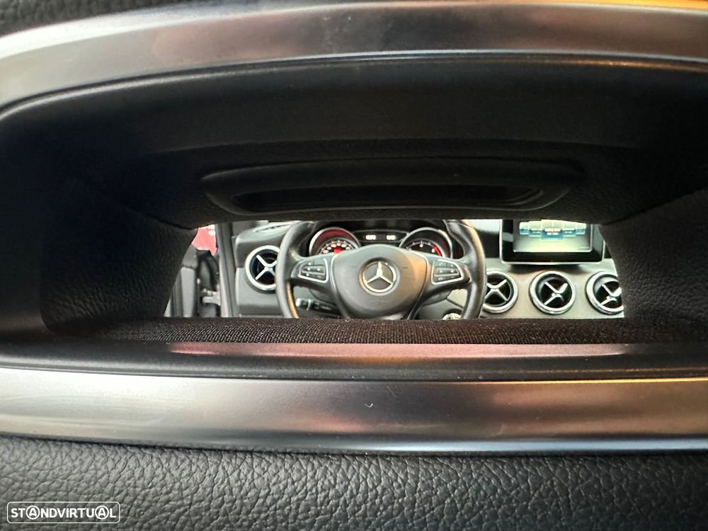 Mercedes-Benz CLA 180 d BlueEFFICIENCY Edition - 21