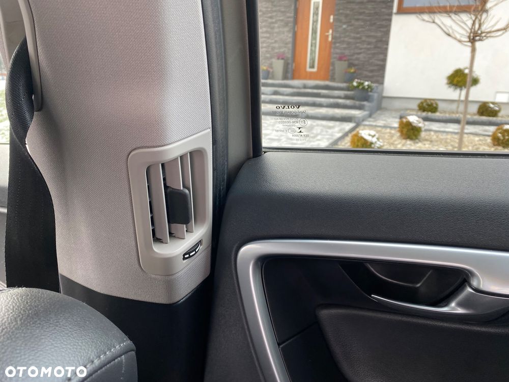 Volvo XC 60 D3 Kinetic - 22