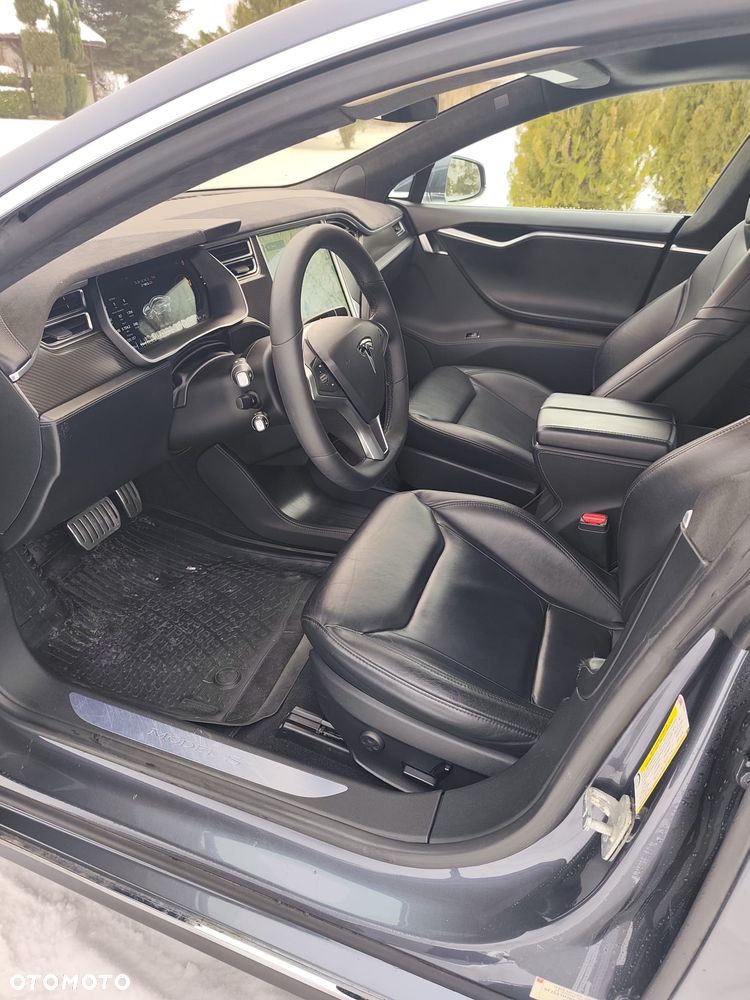 Tesla Model S D Performance - 6