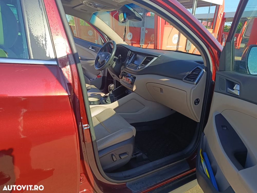 Hyundai Tucson 2.0 CRDI 4WD 6MT Luxury - 3