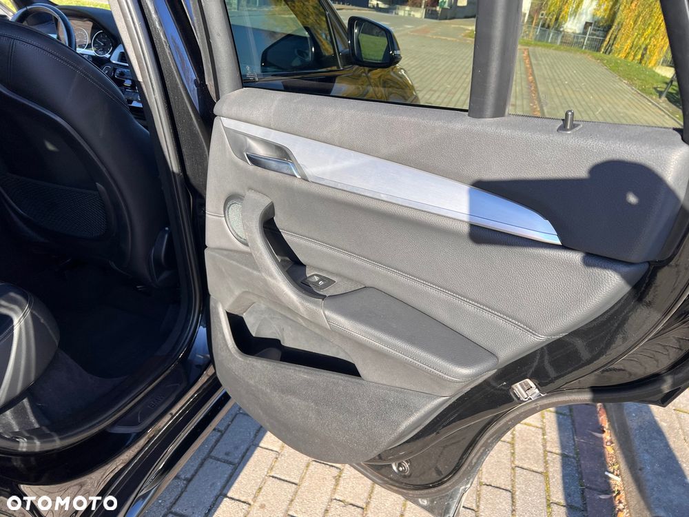 BMW X1 xDrive20d Sport Line - 20