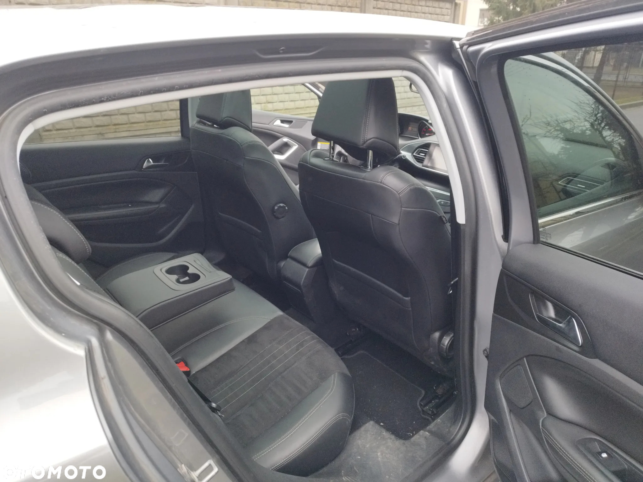 Peugeot 308 BlueHDi FAP 150 Stop & Start Allure - 28