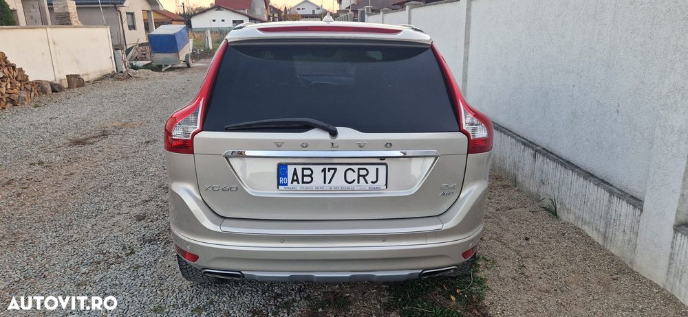 Volvo XC 60 D4 AWD Geartronic Momentum - 3