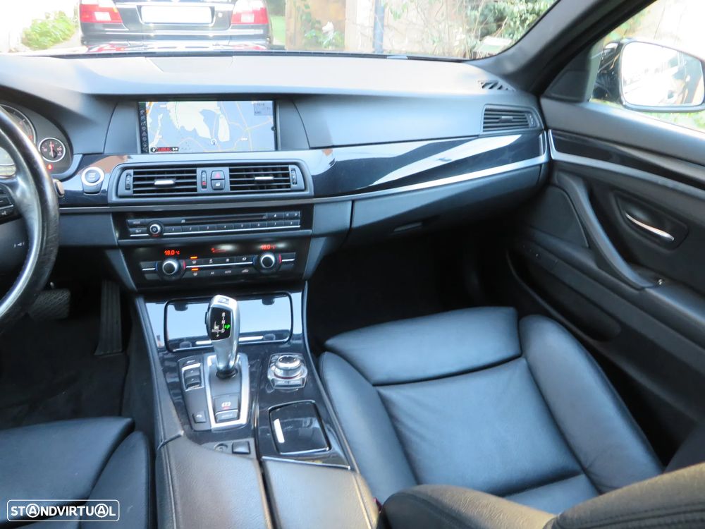 BMW 525 d Auto - 13