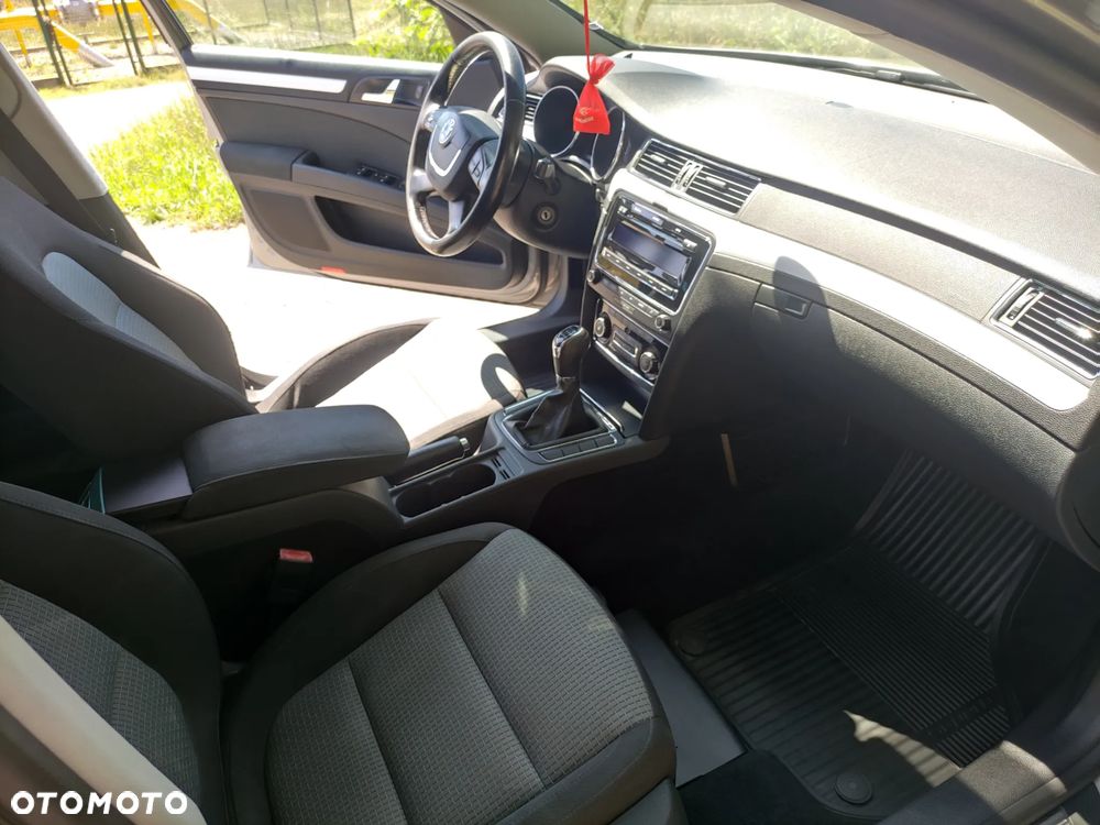 Skoda Superb 2.0 TDI Ambition - 12
