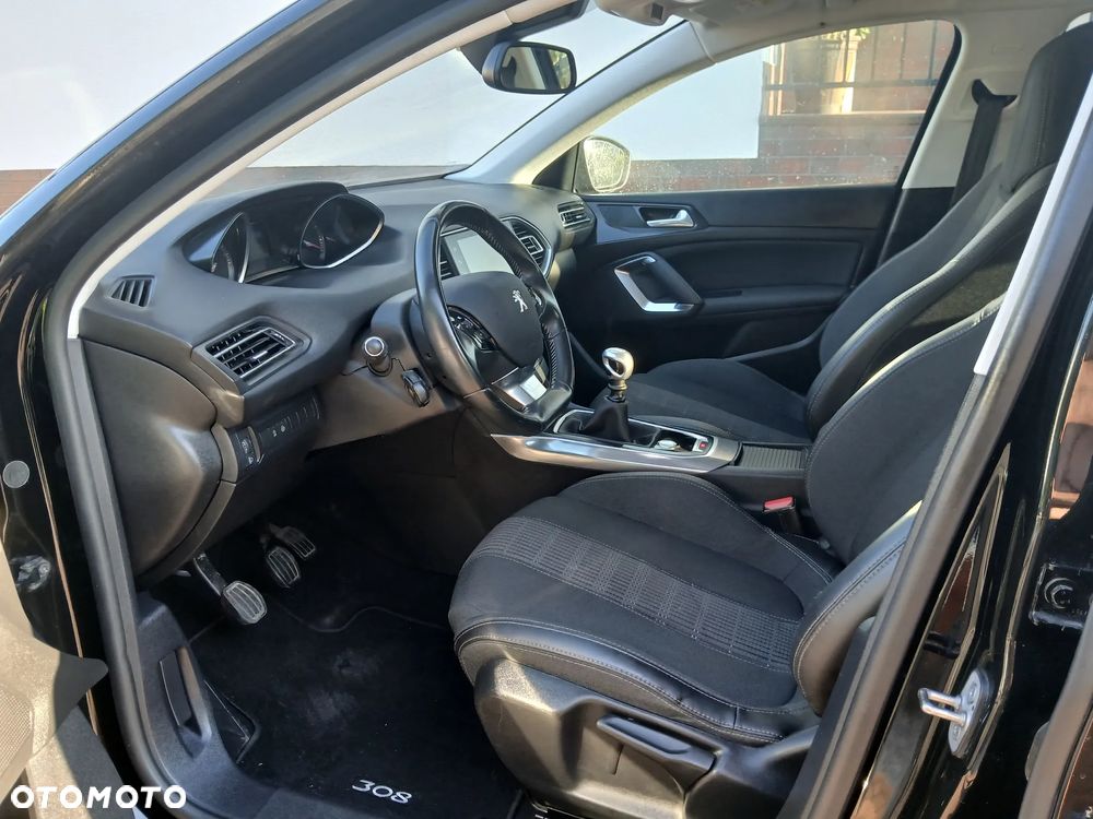 Peugeot 308 1.2 PureTech GPF Active Pack Business S&S - 25