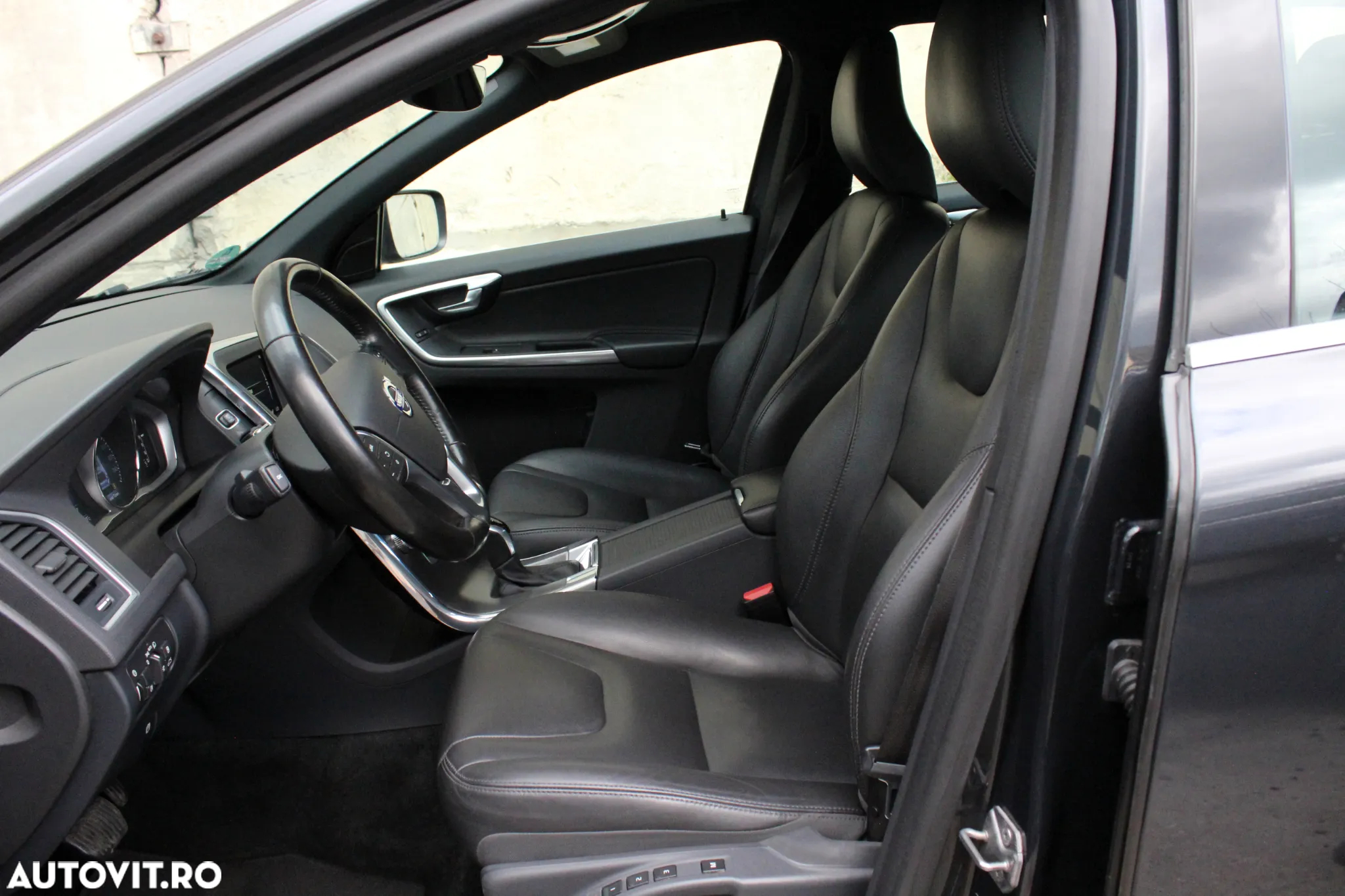 Volvo XC 60 D4 Geartronic Summum - 8