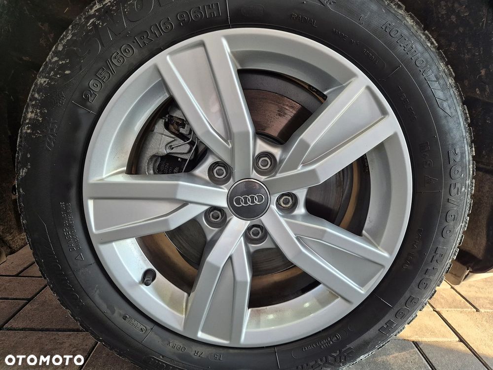 Audi A4 Avant 2.0 TDI Design S tronic - 30