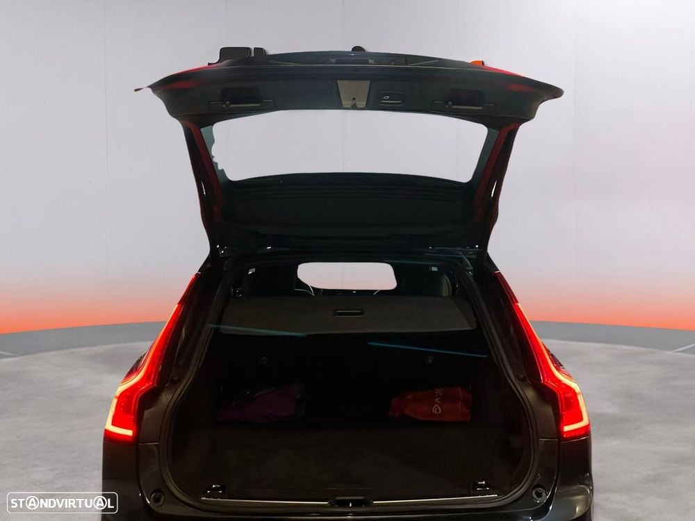 Volvo V90 2.0 T8 R-Design AWD Geartronic - 19