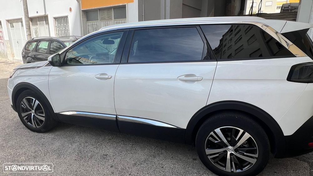 Peugeot 5008 - 3