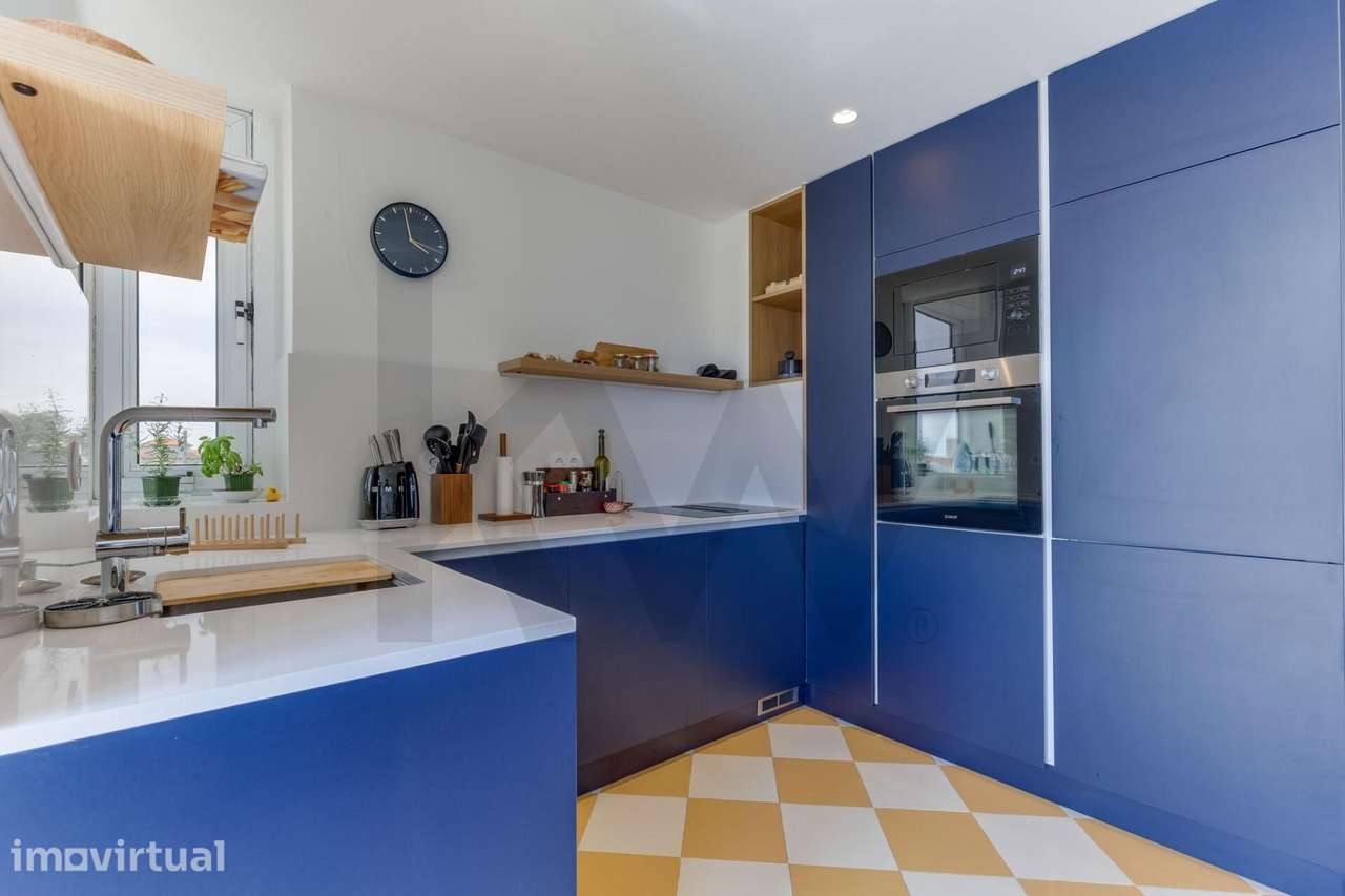 T2 Renovado com terraço e box junto à A1! - Grande imagem: 5/48