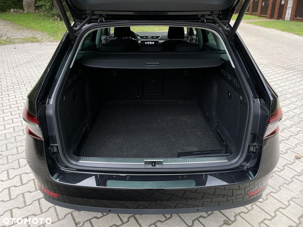 Skoda Superb 2.0 TSI Style DSG - 29