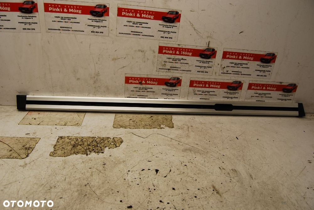 SZYNA BAGAŻNIKA PRAWA 4L0863556C AUDI Q7 2008R. - 1