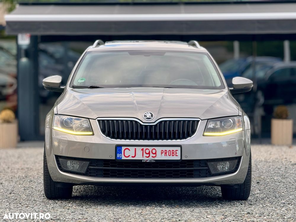 Skoda Octavia 1.6 TDI DSG Style - 10