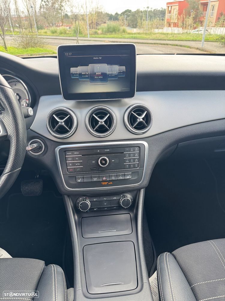 Mercedes-Benz CLA 220 d 7G-DCT - 12