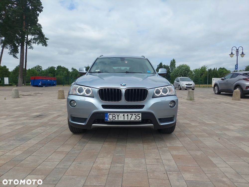 BMW X3 xDrive20i Advantage - 4