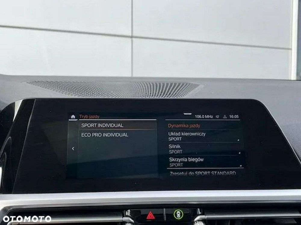BMW Seria 3 318d Sport Line - 35