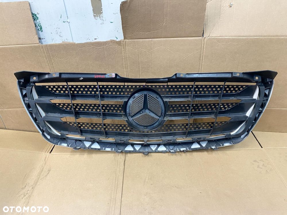 MERCEDES SPRINTER 906 Lift 13- Atrapa GRILL ORYGINAŁ A9068880523 - 9