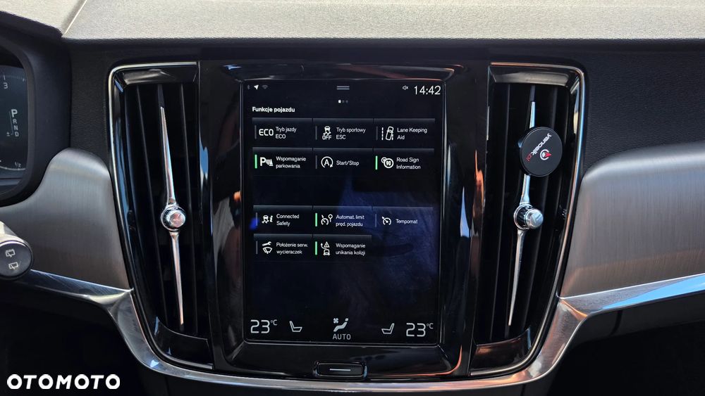 Volvo V90 D4 Geartronic Momentum - 10