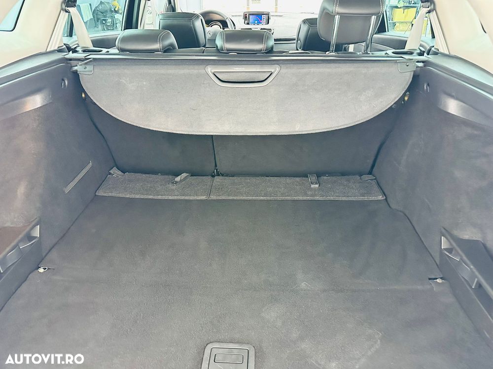 Renault Megane dCi 110 FAP EDC Bose Edition - 21