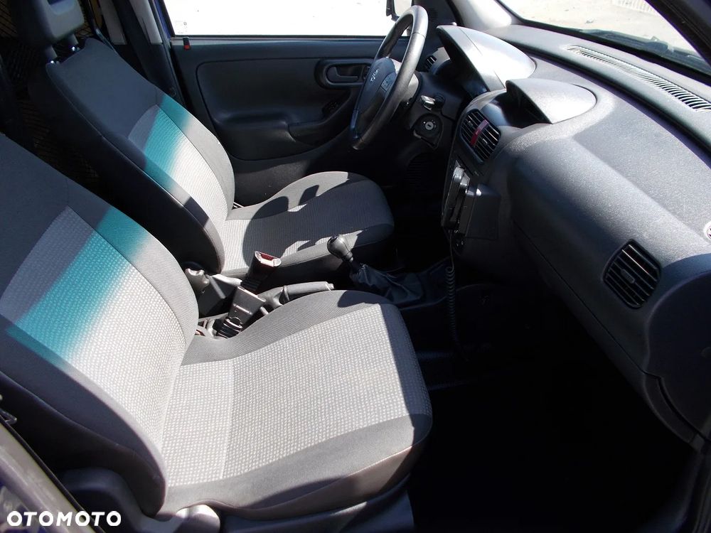 Opel Combo - 12