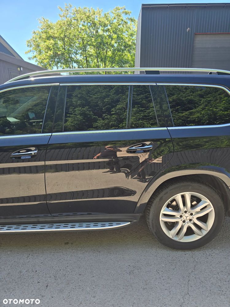 Mercedes-Benz GLS 350 d 4-Matic - 9