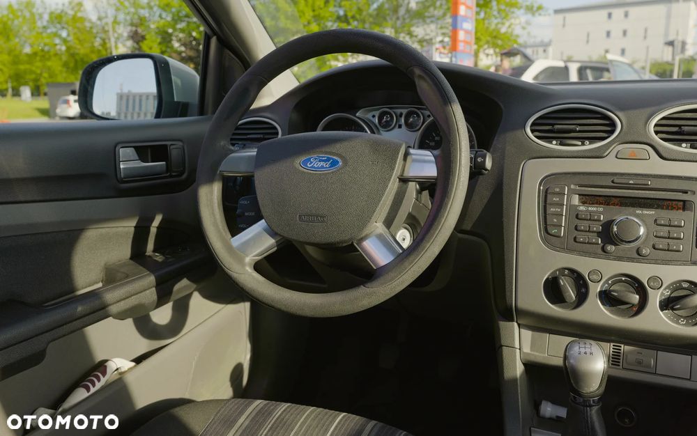 Ford Focus 1.8 FF Ambiente - 7